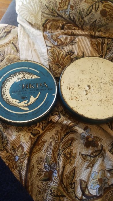 Банка из под Черной Икры