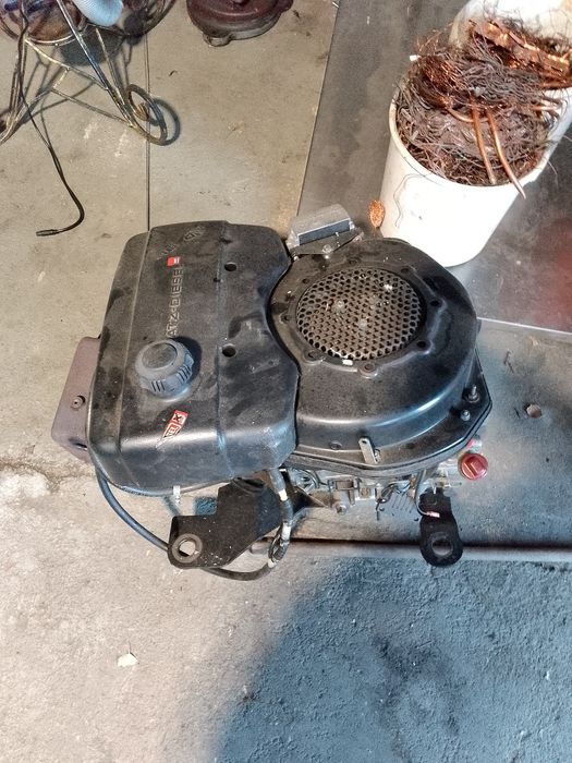 2 szuki Traktorek kosiarka  stiga park diesel zamiatarka  pług do śnie