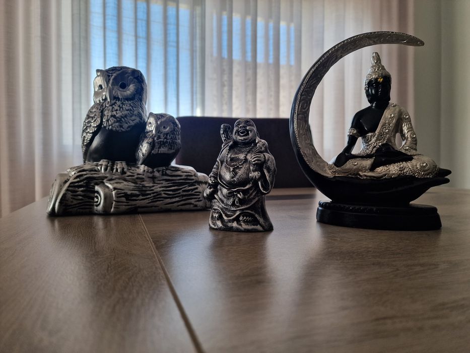 Figuras de decoração em barro pintado