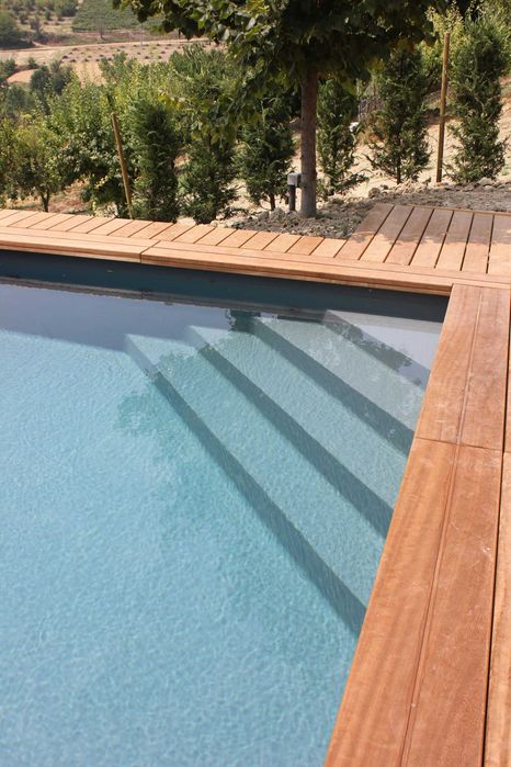 Schody do basenu narożne prefabrykowane, 4 stopnie, wysokość 120 cm