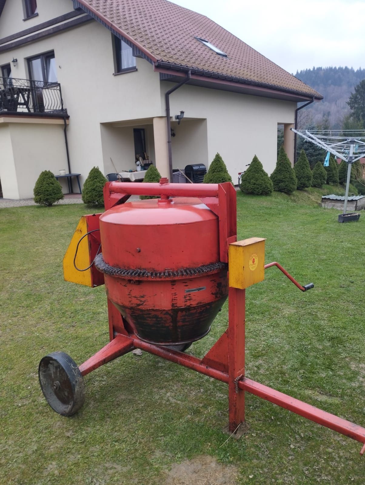 Sprzedam betoniarkę Defro