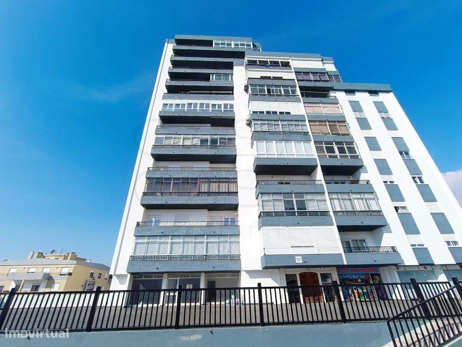 Apartamento com 3 assoalhadas com parqueamento Nas Torres de São Be...