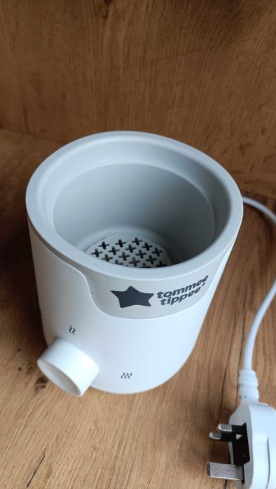 Podgrzewacz do butelek i pokarmu Tommee Tippee Closer to Nature