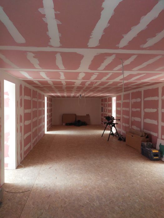 Zabudowy G/K, sufity podwieszane, podłogi, malowanie, kafelkowanie,