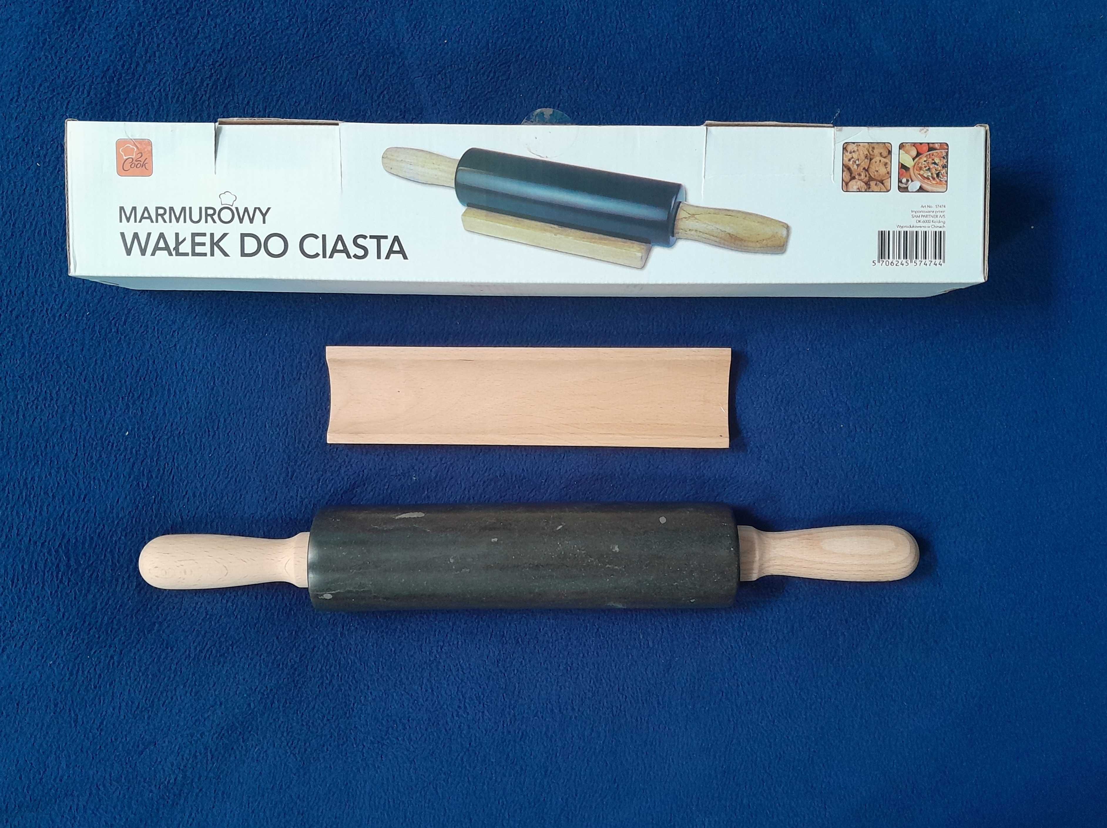 Marmurowy walek do ciasta / Marble rolling pin.