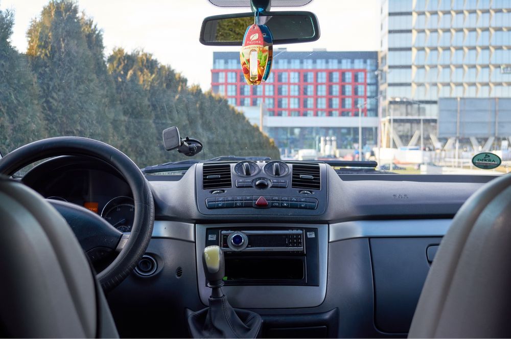 Mersedes Viano 2010рік оригінал пасажир екстралонг двоє відсувних двер