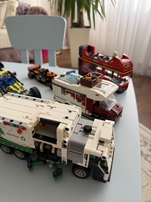 Lego, машинки з Лего складені