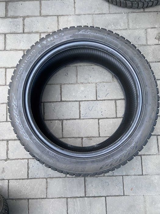 225/45 R18 Nokian Hakkapeliitta 9 шип зимові шини 2шт