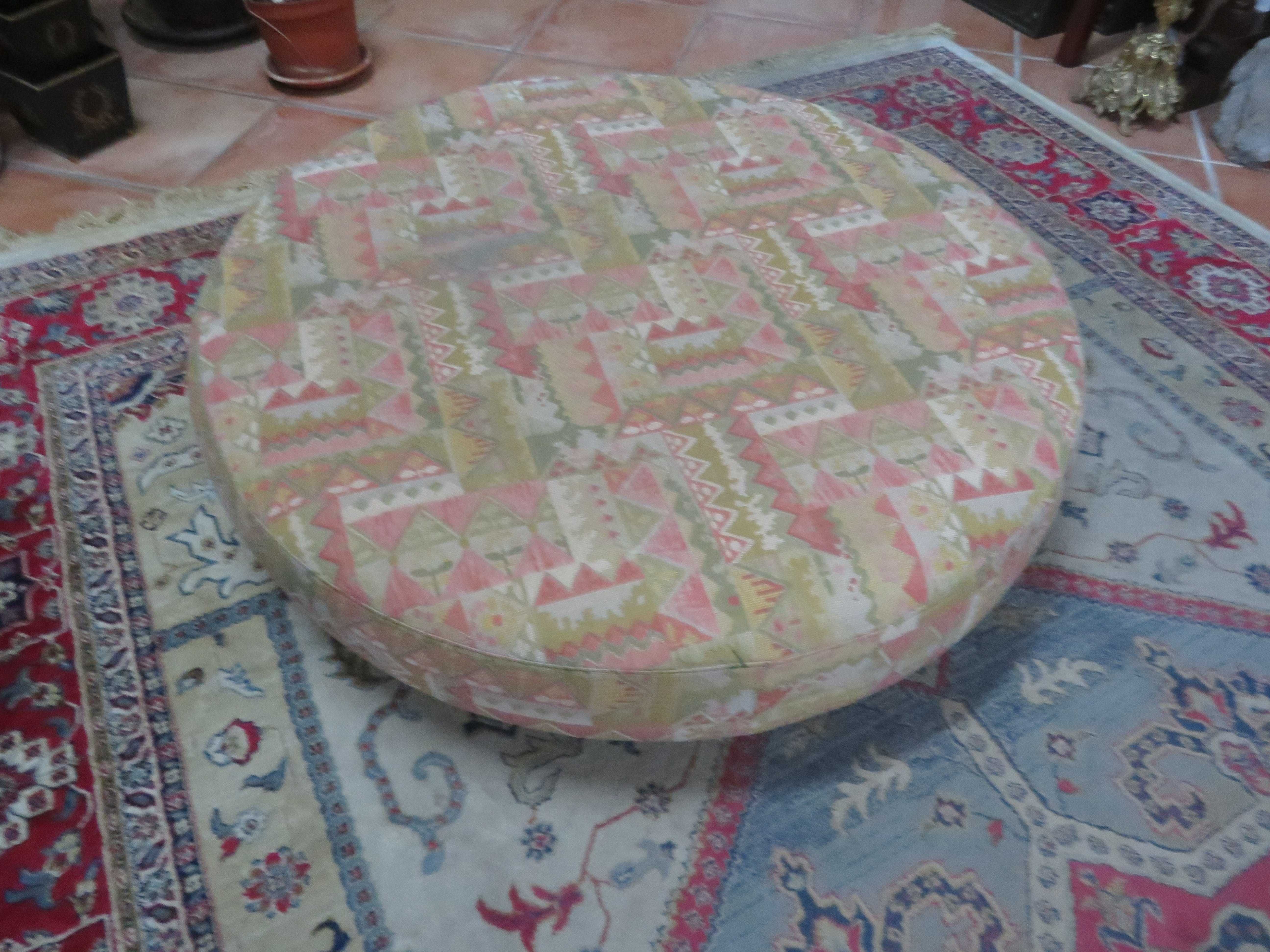 Pouf liso de 90cm