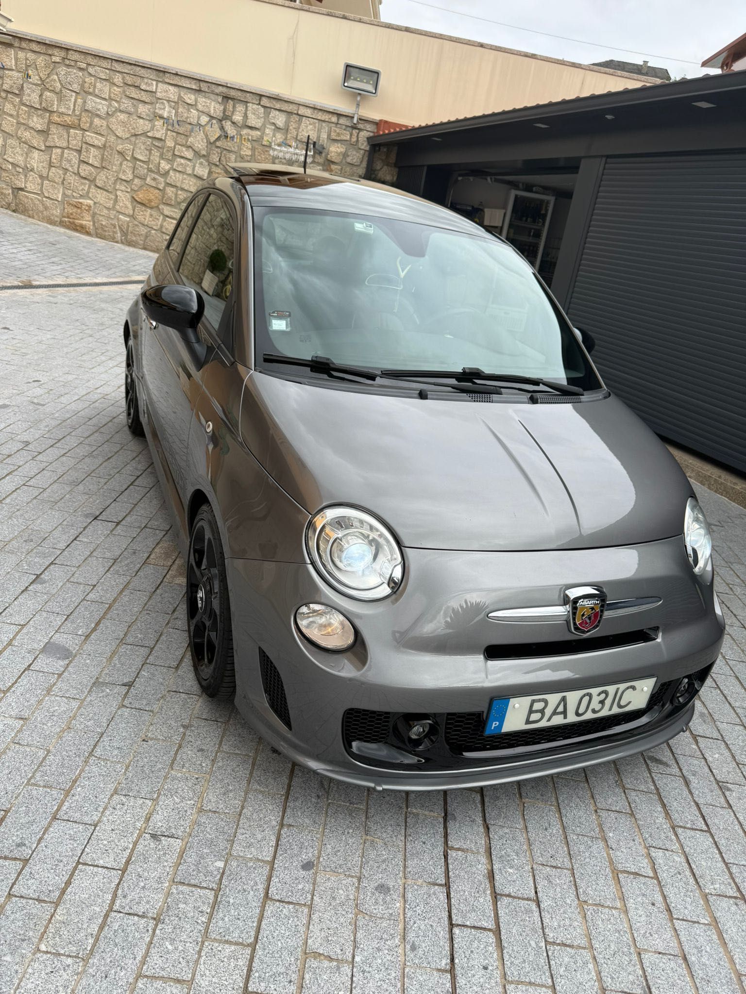 Carro Abarth 595 turismo