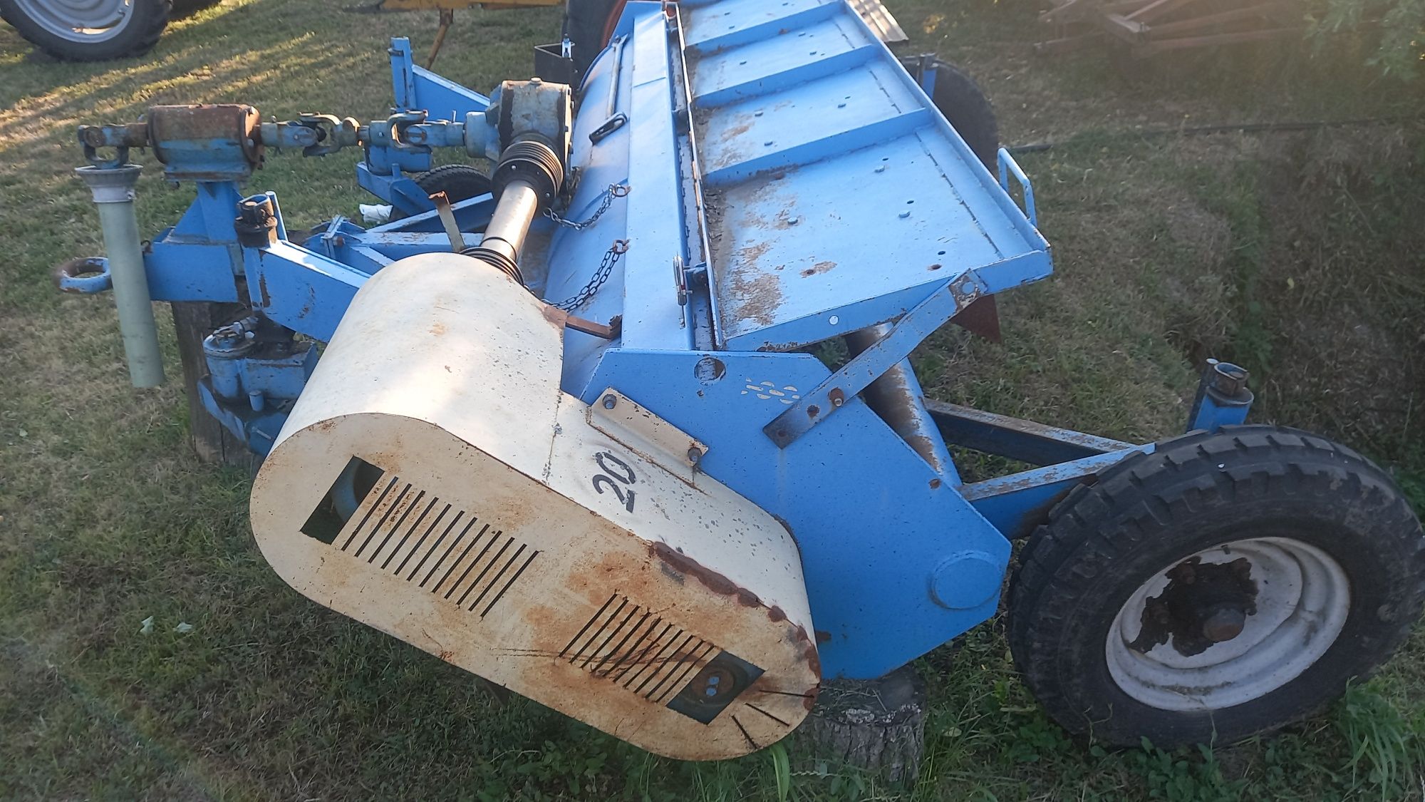 Мульчувач рослинихрешток М.Р- 2.7м