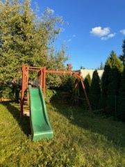 Plac zabaw dla dzieci ogrodowy