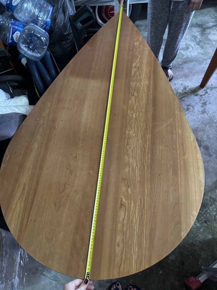 mesa em madeira em forma de gota