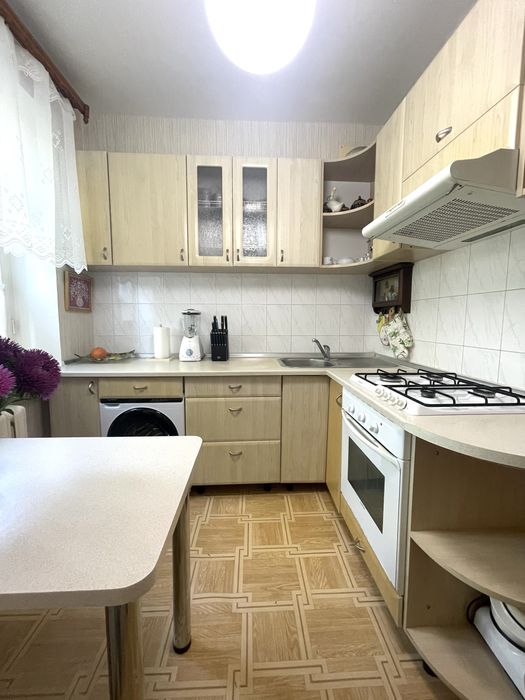 Продаж 2-к вул. Єреванська 25/1, Соломʼянська пл, Космонавтів