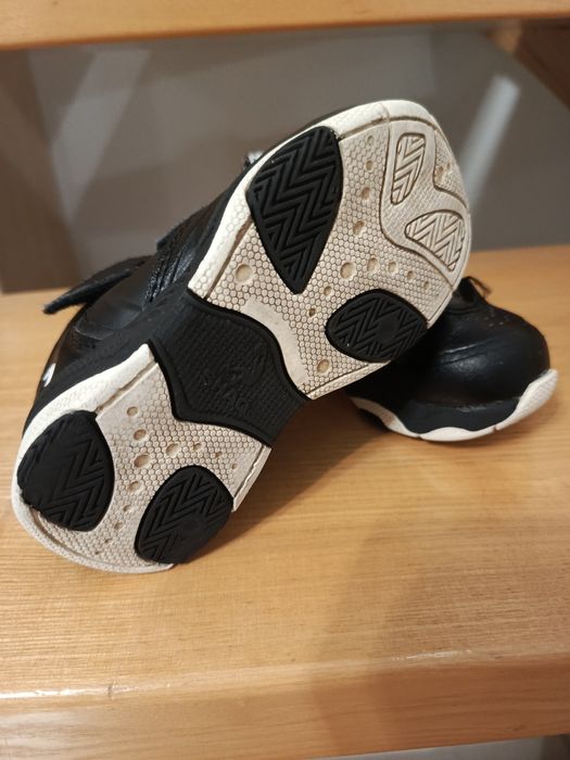 Shaq-buciki chłopięce rozmiar 24