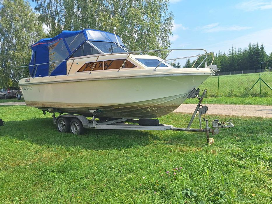 Łódz motorowa kabinowa Windy 22