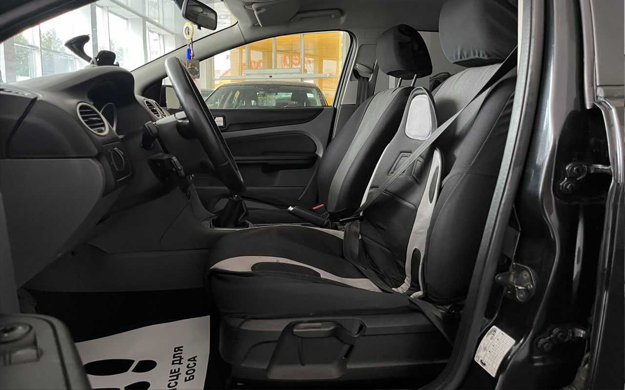 Ford Focus  2010