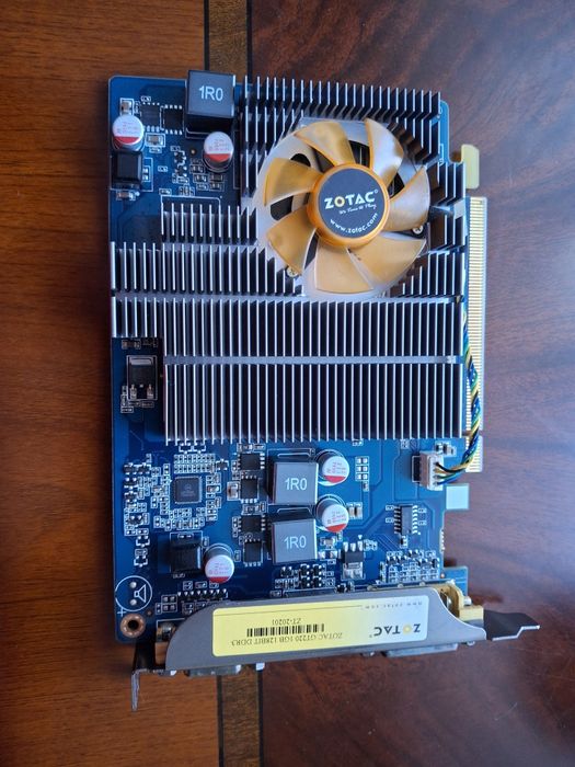 Відеокарта Zotac GT220 1gb DDR3