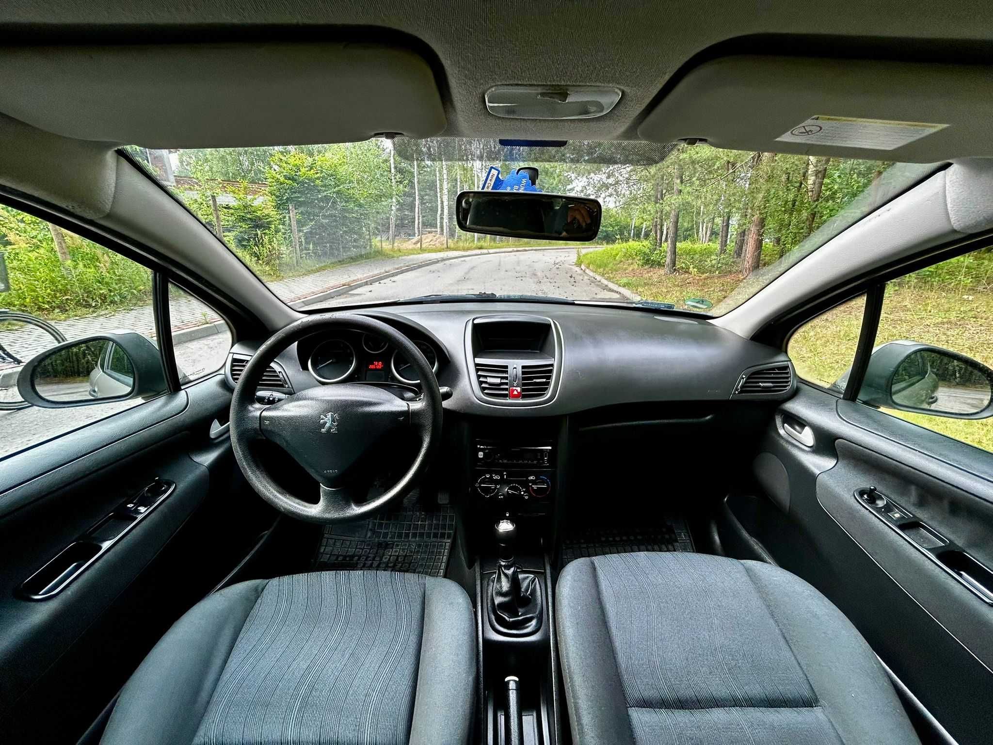 Peugeout 207 1.4 benzyna 2006
