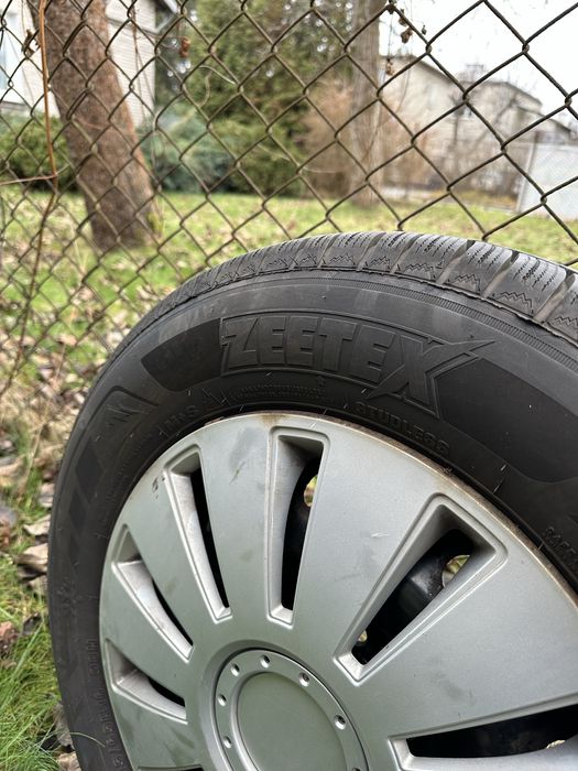 Koła zimowe 215/65 R16 2023r 5x114,1 ZEETEX NISSAN