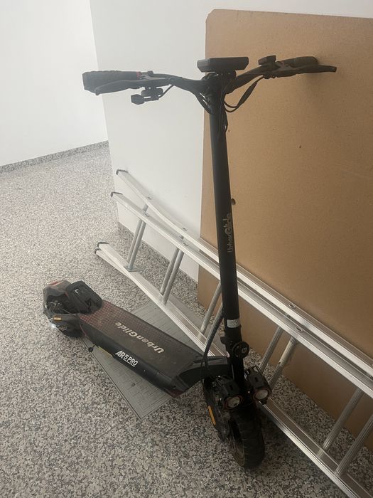 Trotinete Eletrica - AINDA COM 2 ANOS DE GARANTIA/ 40 km/h