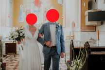 Używana suknia ślubna z kokardą i rozcięciem na nogę Karina 91/70/98
