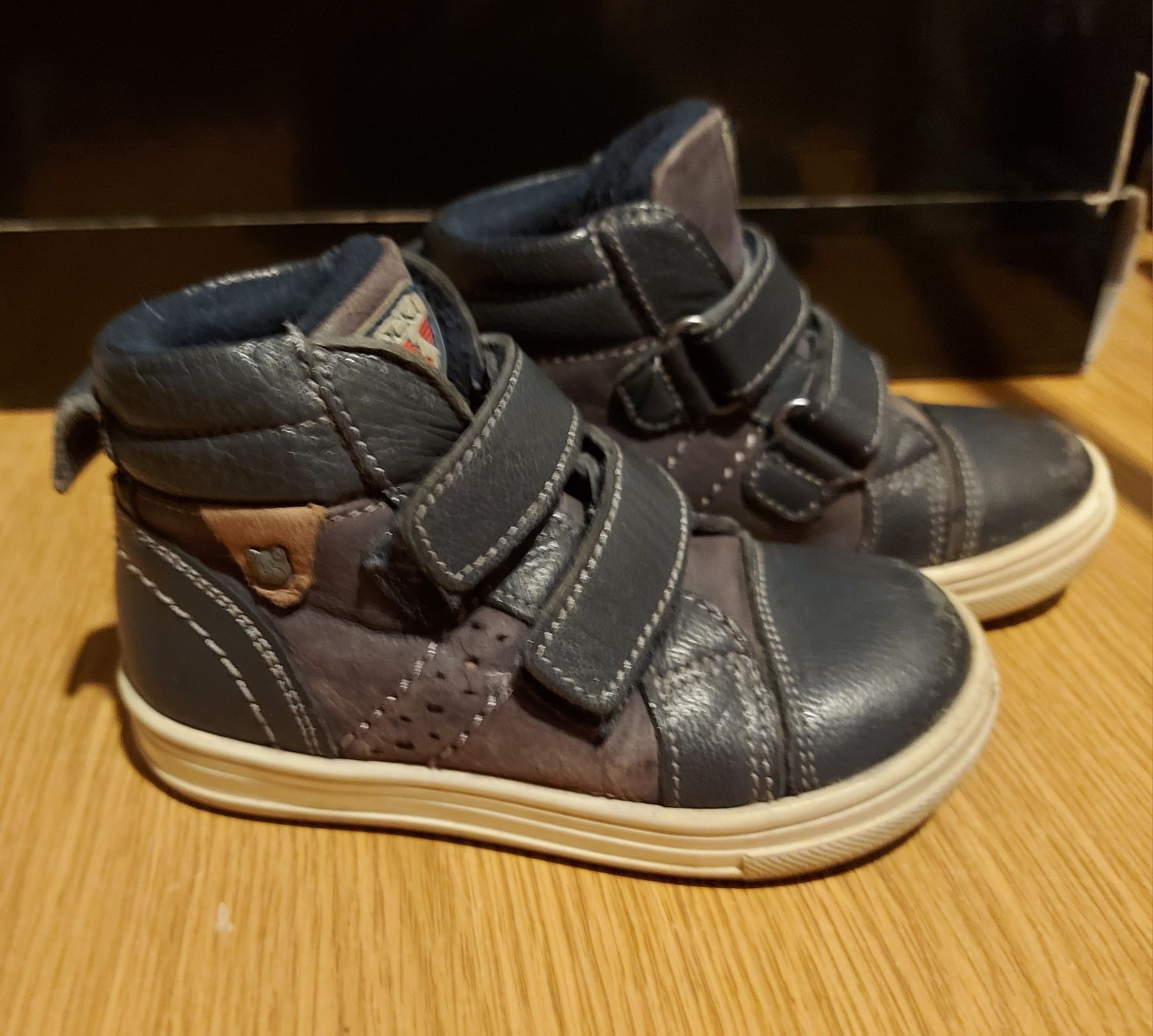 Buty dla chłopca rozmiar 22