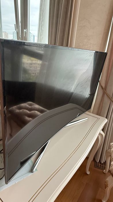 Продам телевізор Samsung UE43KU6500U, 43″, 4K