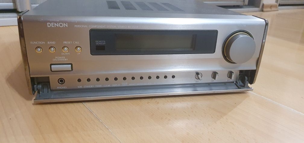 Amplituner Denon UDRA 90