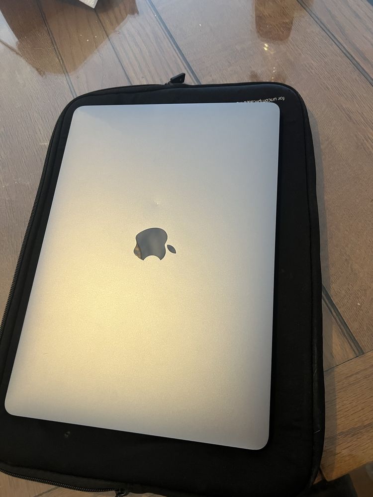 MacBook Pro 13 Polegadas M2