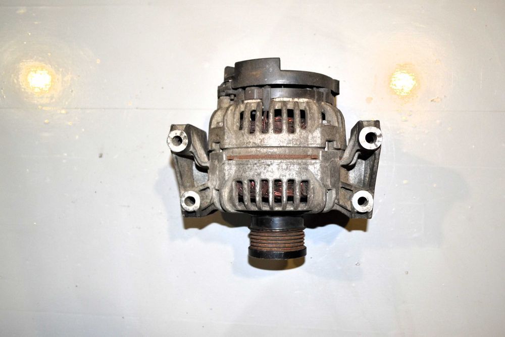 Генератор Alfa Romeo 159  05-11 Brera 06- Spider 06- 14v 120A Bosch