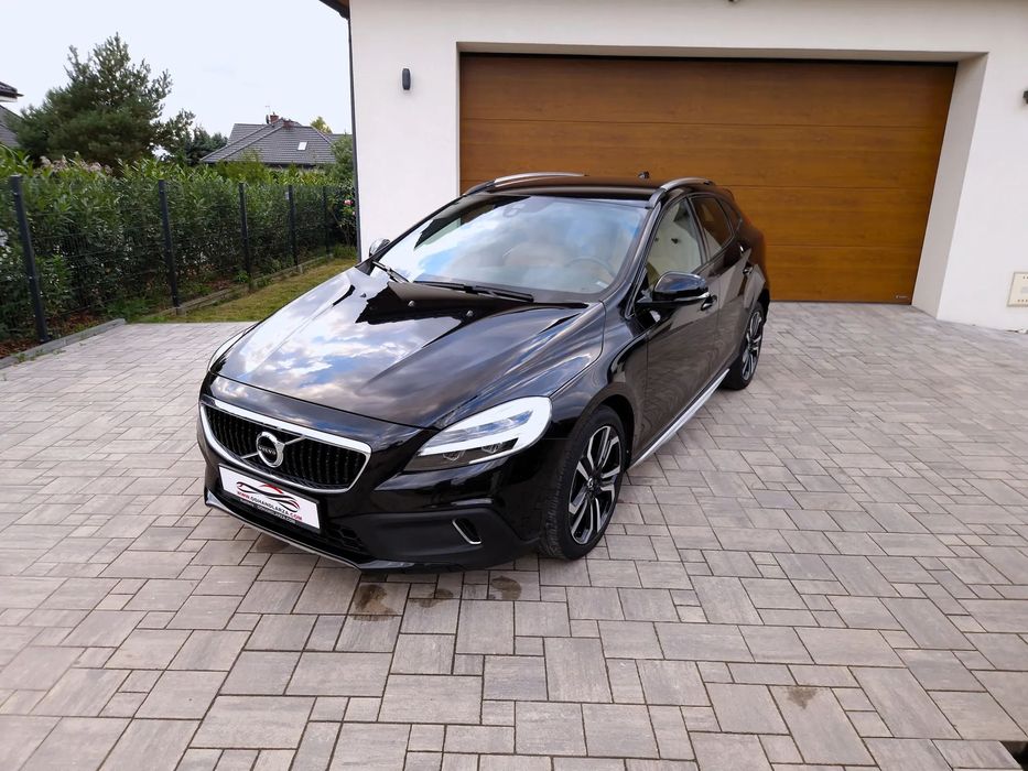 Volvo V40 Cross Country 190KM Automat Summum Skóra Navi LED Kamera Salon PL