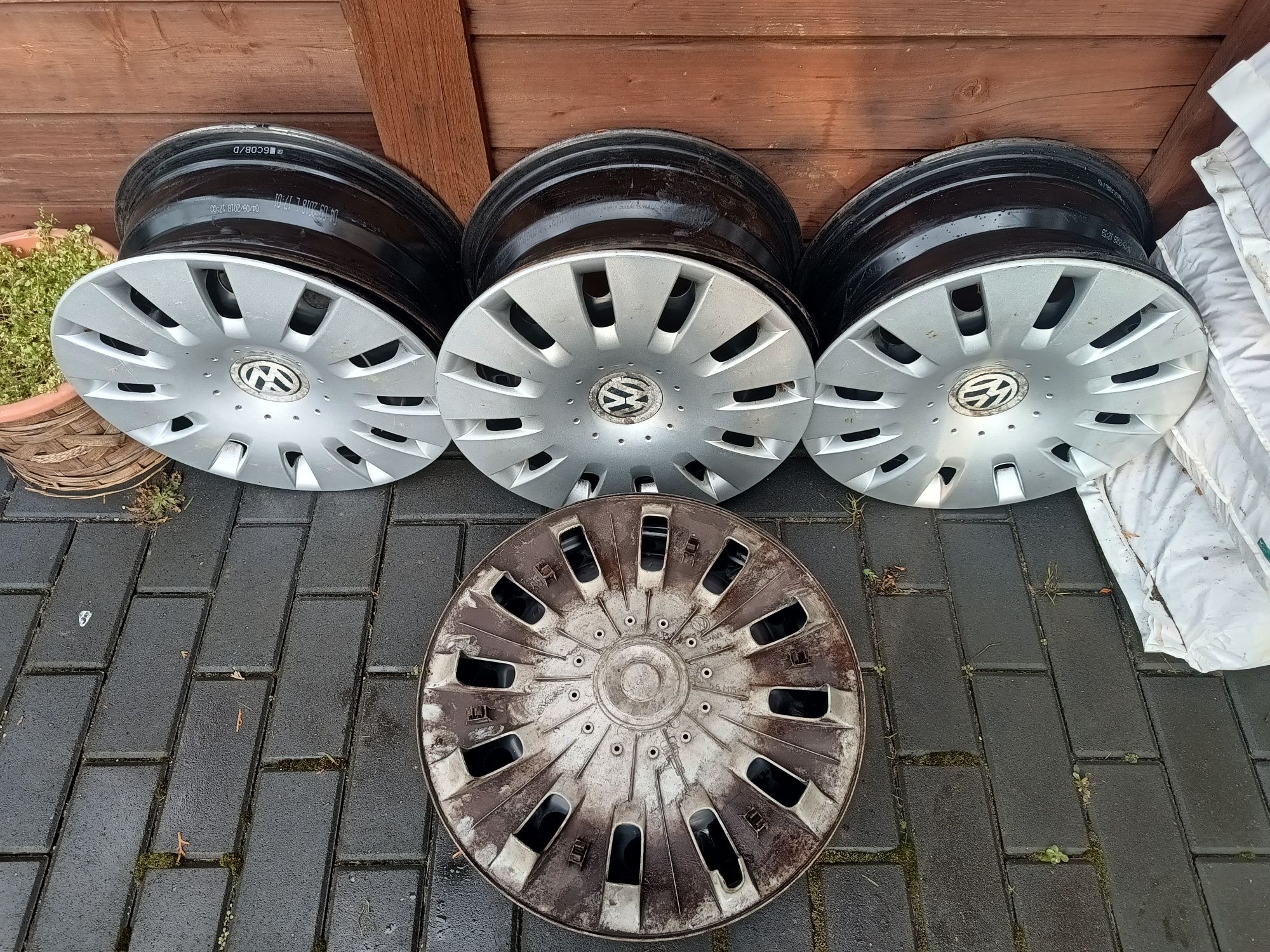 Felgi stalowe VW/Skoda 15" + Oryginalne Kołpaki