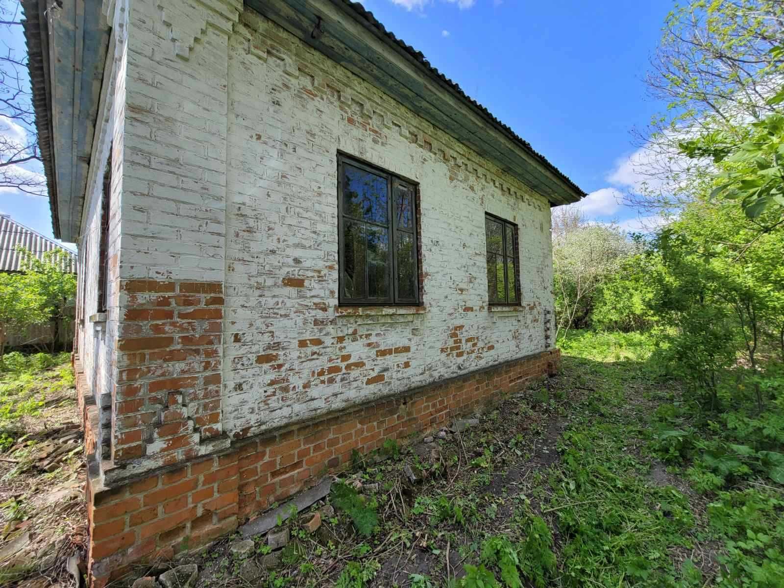 Дім та земельну ділянку. Чернігівська обл. Прилуцький район.
