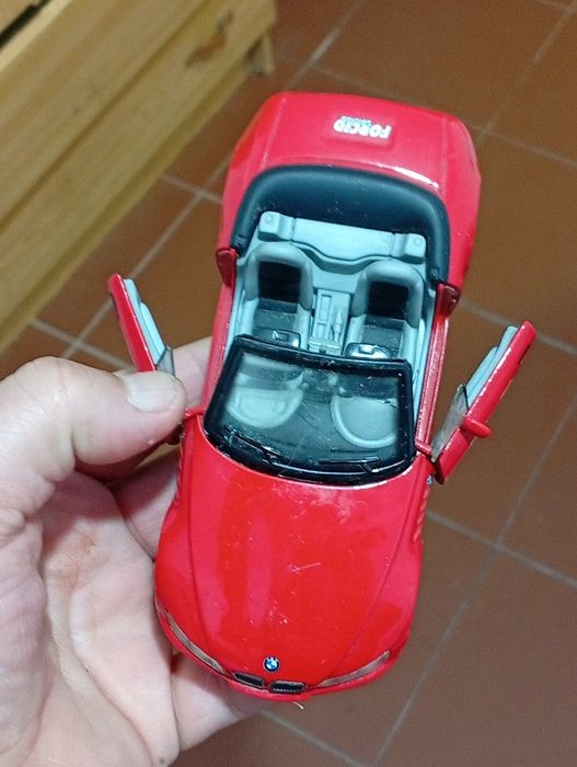 BMW Z3 descapotável em miniatura