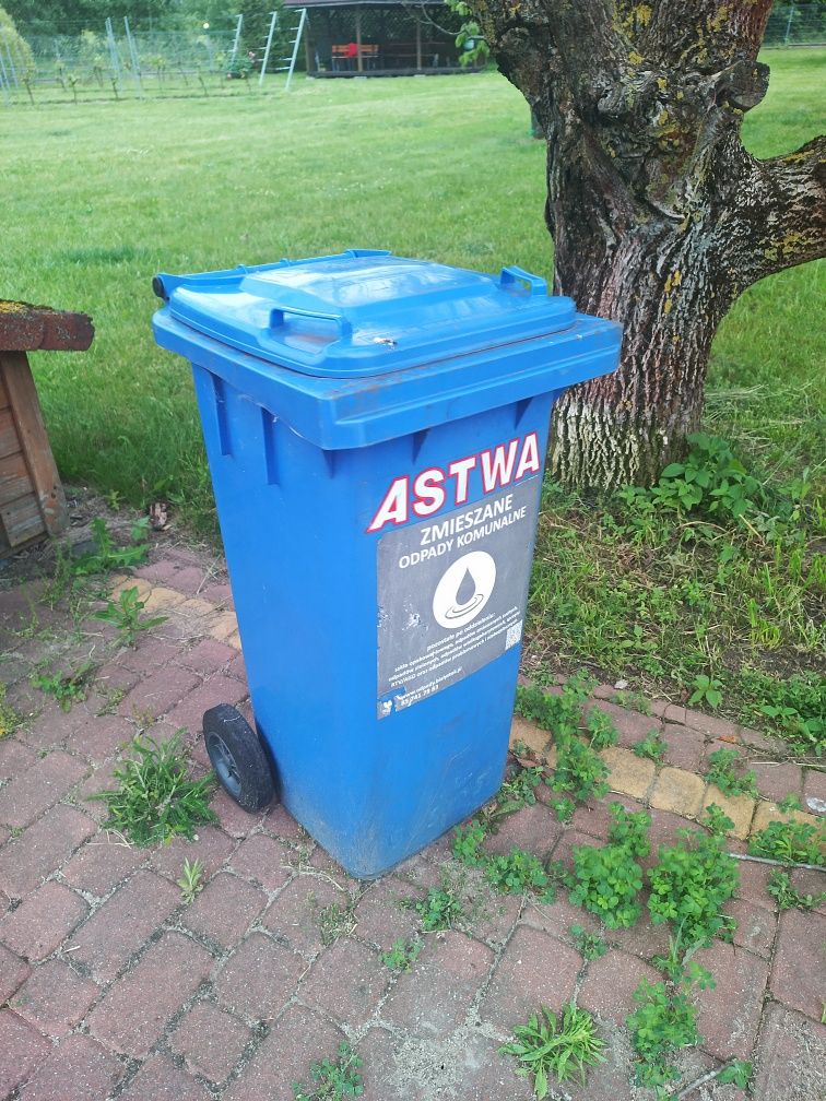 Pojemnik kosz na śmieci 120l