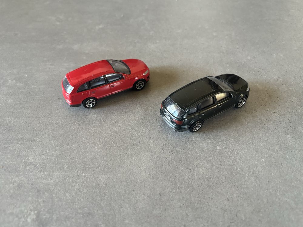 Resoraki Realtoy 2X Audi Q7