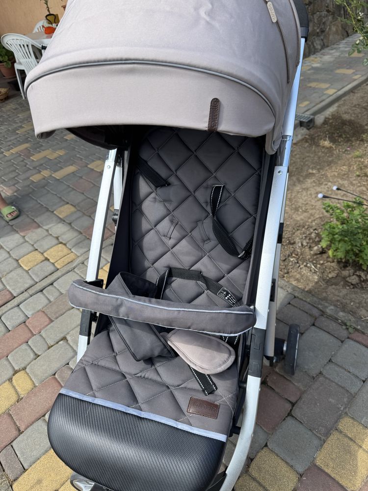 Прогулянковий візок Carello