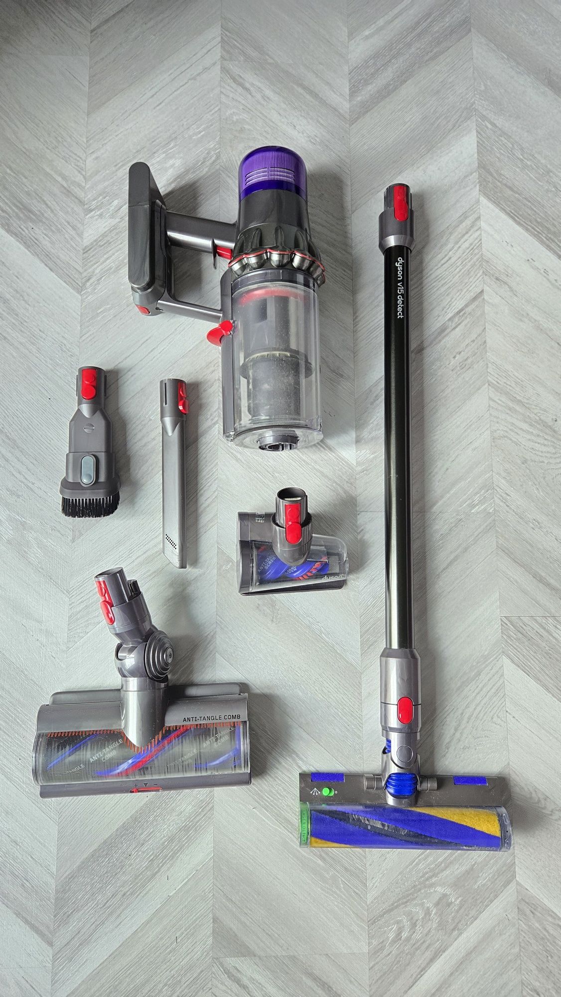 Odkurzacz Dyson V15. Piękny stan.