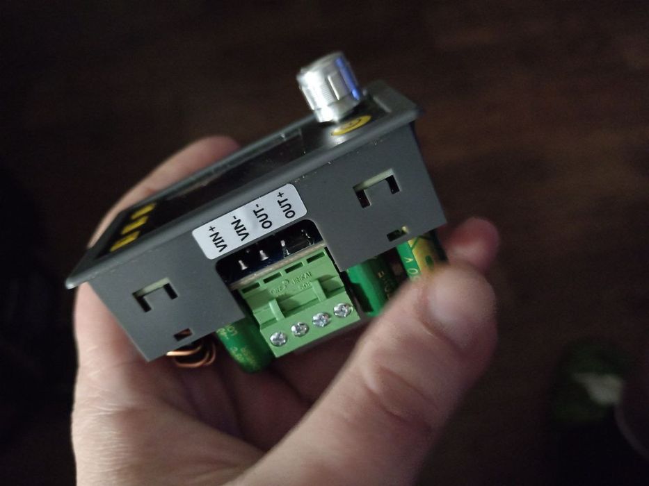 Лабораторный пониж повыш  преобразователь  120w 0-36v 0-6A