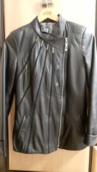 Шкіряна куртка розмір L(48)