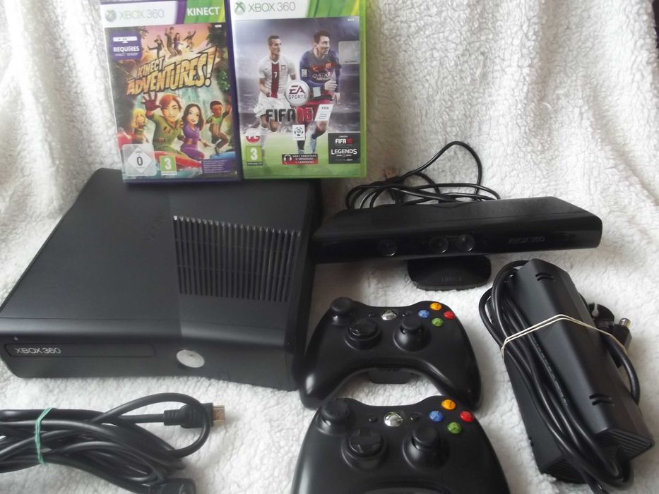 Konsola XBOX 360 S 250 GB+kinect+2 pady+gry