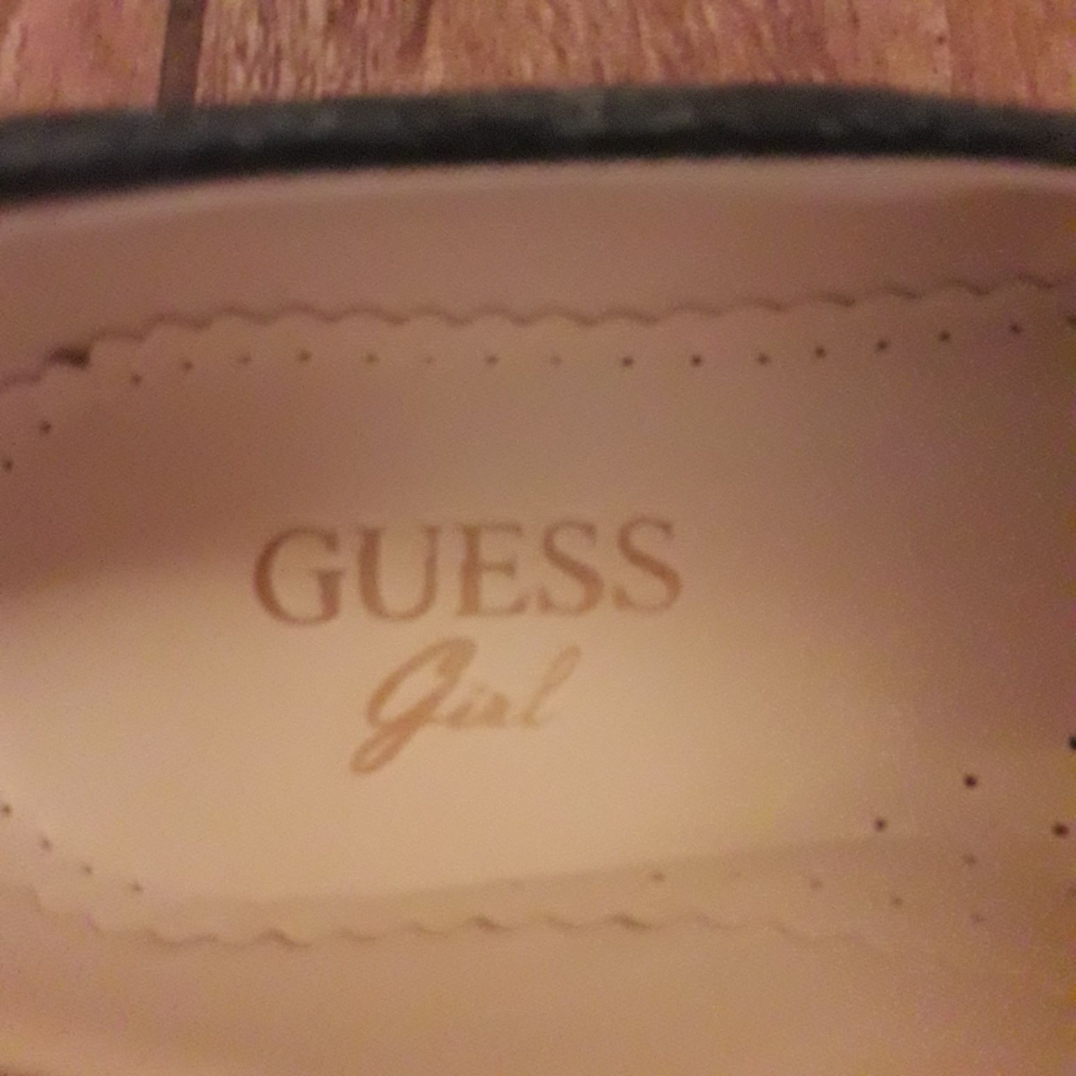 Nowe espadryle GUESS rozmiar 39