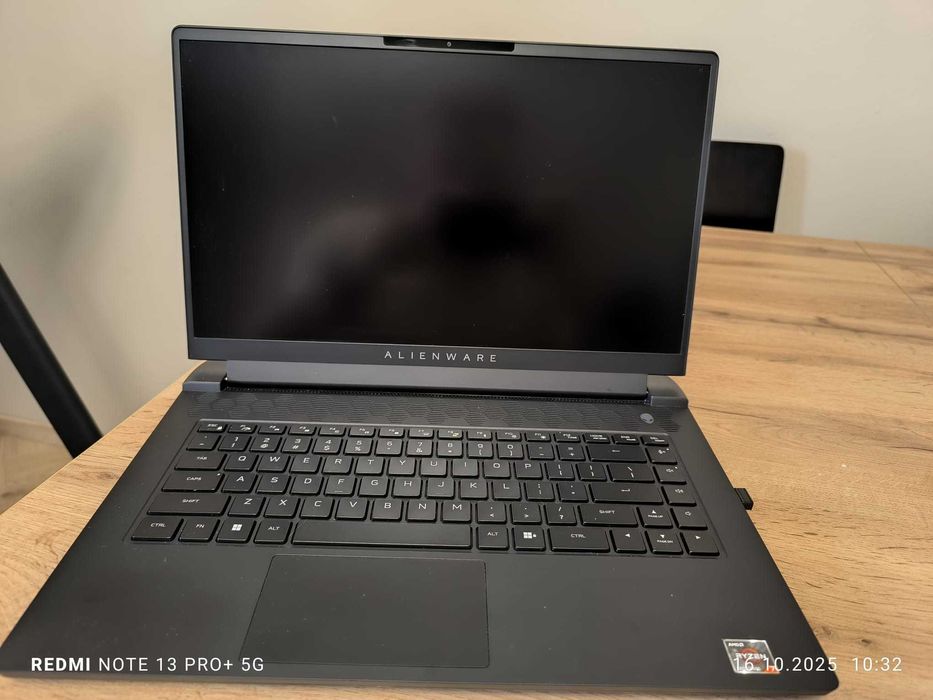 Laptop ALIENWARE m15 r7 AMD