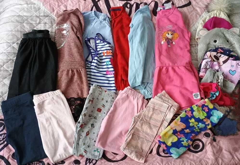 Zestaw ubrań dla dziewczynki 110/116