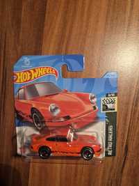 Hot Wheels Porsche 911 Carrera RS 2.7