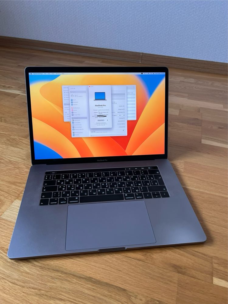 Macbook pro 15 a1990 i7/16gb/512gb/radeon pro 555x 2018