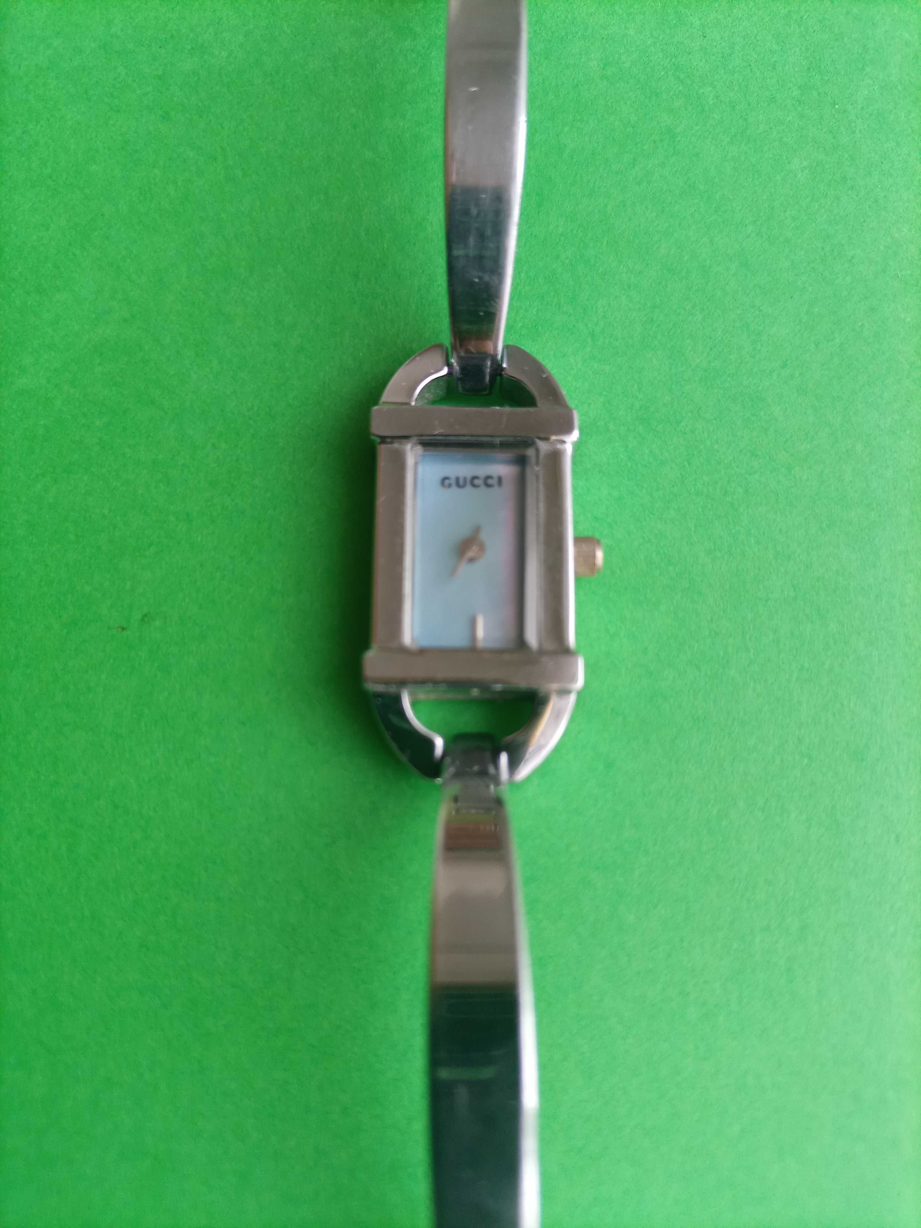 Gucci zegarek damski Sapphire Crystal Swiss