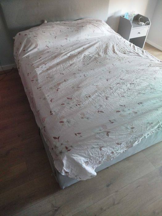 Cama Queen size ikea