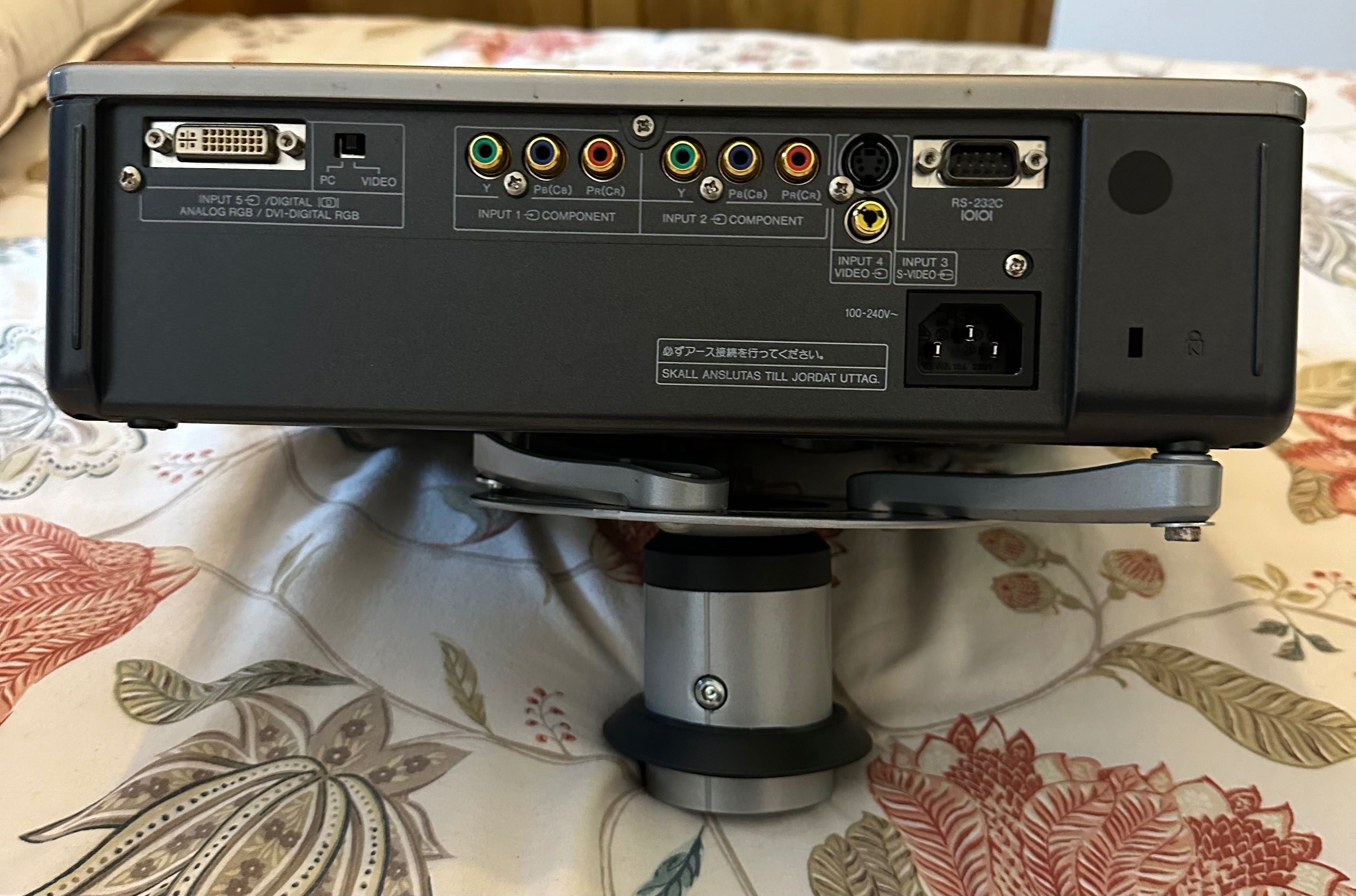 Projector Sharp XV-Z2000